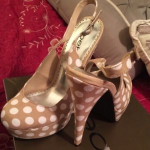 Bebe heels size 6